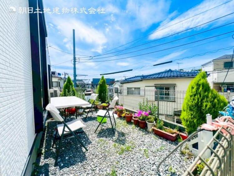 その他 広々とした庭先でティータイムやBBQが楽しめます。
