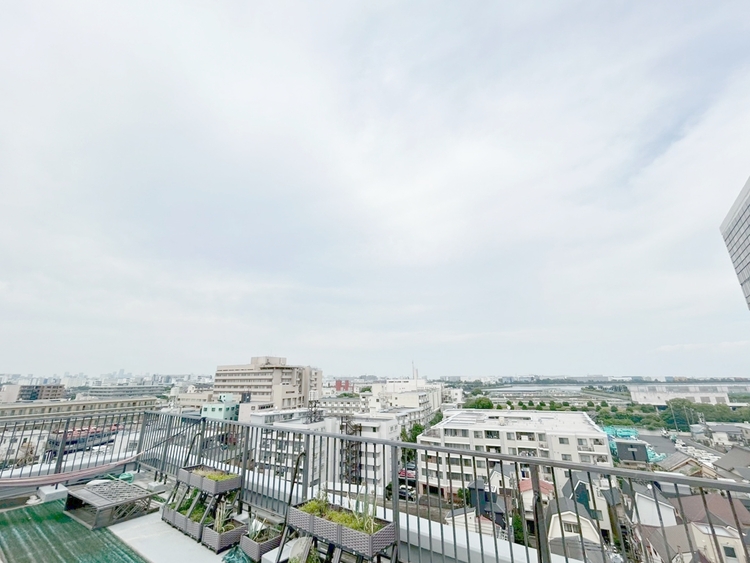 その他 眺望や窓からの景色が良いと、家で過ごす時間も快適です。