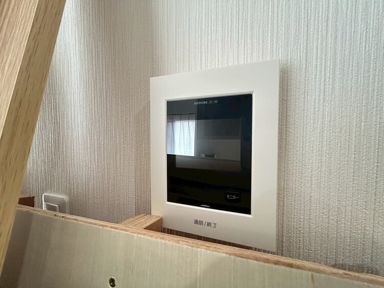 その他 誰が来てもわかる様にモニター付きインターホンを設置。