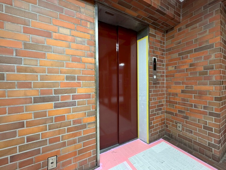 その他 エレベーター完備のため荷物が多くなっても安心。