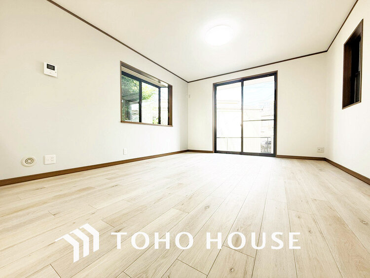 内装 家族みんなが爽やかに過ごせるように、光をたっぷり取り込んだLDK