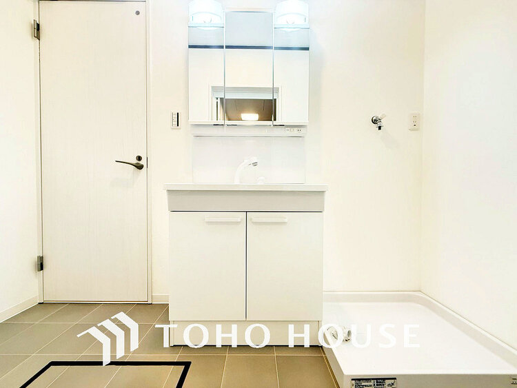 洗面 清潔感のある洗面室で朝の身支度を