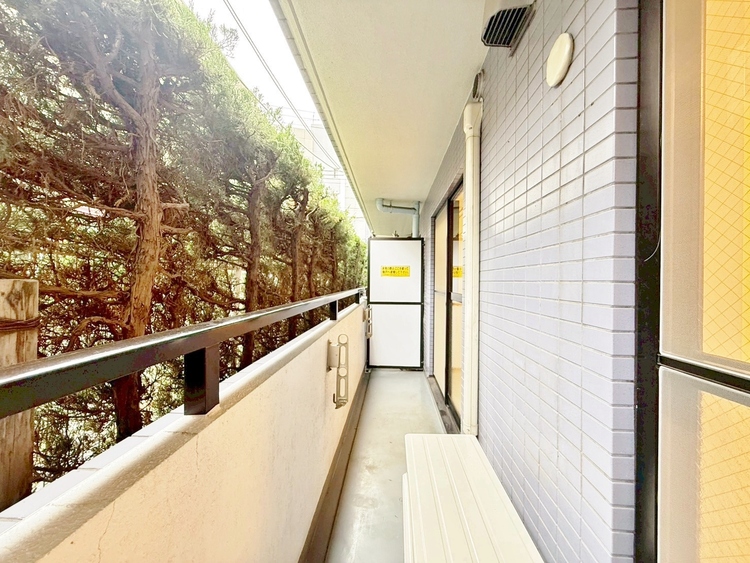 バルコニー 暮らしの中で、光と風を演出してくれるバルコニー。