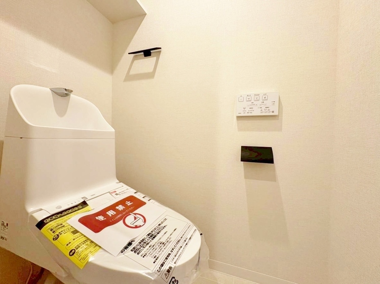 トイレ 暮らしの中のさりげないひとときの快適さにも、こだわりを、持って設備を配しております。