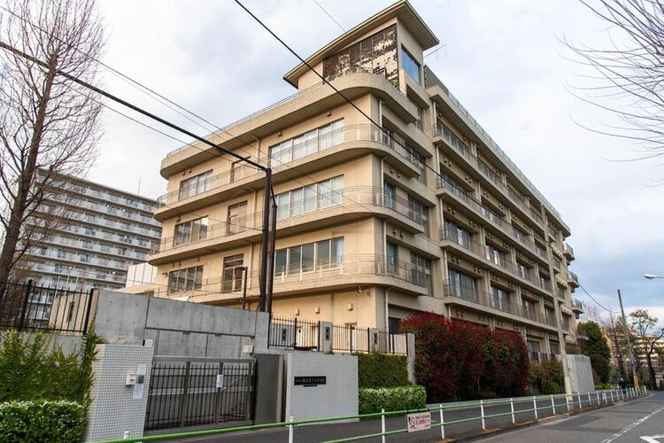 周辺 新宿区立新宿西戸山中学校