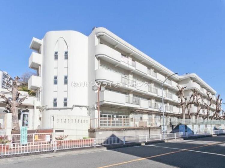 周辺 横浜市立宮谷小学校 760m