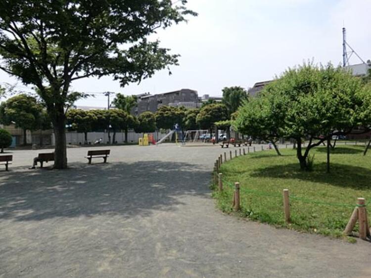 周辺 岡野公園 1010m