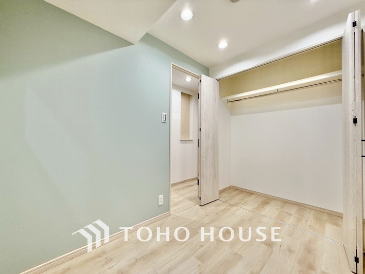 内装 ◆子供部屋◆冷涼な風、そよぐリビング。だんらんの場所はここから始まり、ここで終わる。家族の笑顔が集う素敵な場所だから、こだわり抜いた思いが詰まっているのだと思う。