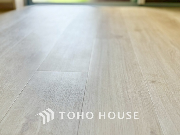 内装 ◆隠された美しさ◆流麗な音楽が流れているような繊細でいながら整然かつ堅牢なこの空間。この空間は確かに美しい。しかし、そこには美しさ以上のものが隠されている。