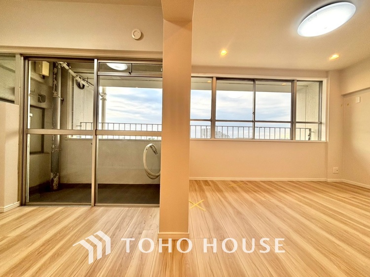 内装 「想像していた以上に広い」が写真を撮っているときの感想です。家事動線に配慮したプランによりご家族がくつろげる明るく広い空間が確保できました。