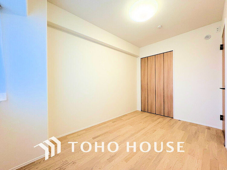 内装 シンプルですっきりとした室内は飽きのこない居心地の良い雰囲気です