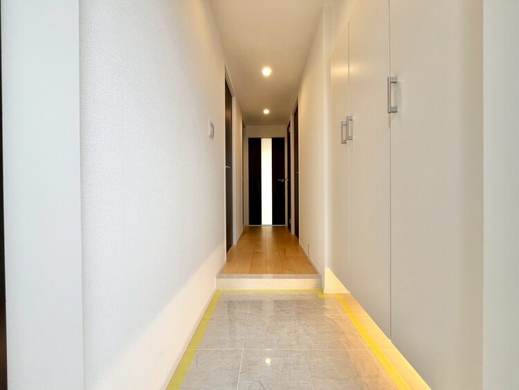 玄関 シューズボックスを完備した玄関です。