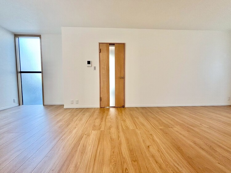 居間 飾り過ぎないシンプルな内装と偏り過ぎないデザインで統一しました。