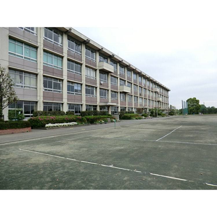 周辺 鯨井中学校(約1700m)