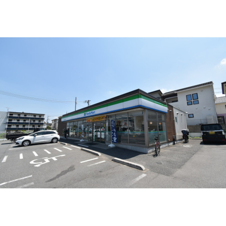 周辺 ファミリーマート(約750m)