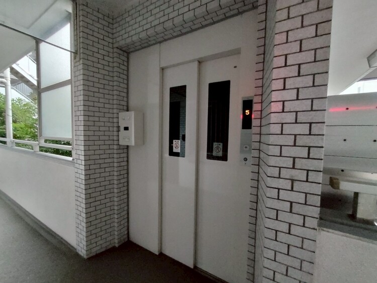 その他 エレベーター完備のため荷物が多くなっても安心。