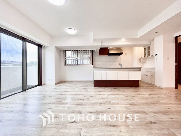 内装 【LIVING】◆家族◆愛する家族を一目で見渡せる。家族が集う空間。永遠に続く幸せな毎日を、ここで。