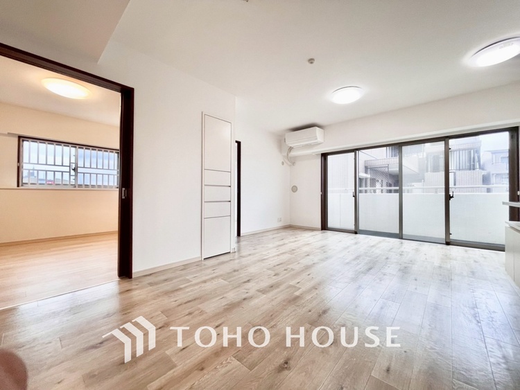 内装 【LIVING】◆住む喜び、楽しさ、感動◆を君と共有したい。いつまでもずっと家族を見渡せるこの広い空間で。