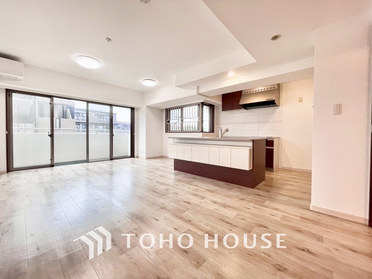 内装 【LIVING】◆simple is best◆無駄のない綺麗なつくりのリビングルームであなただけの暮らしを。