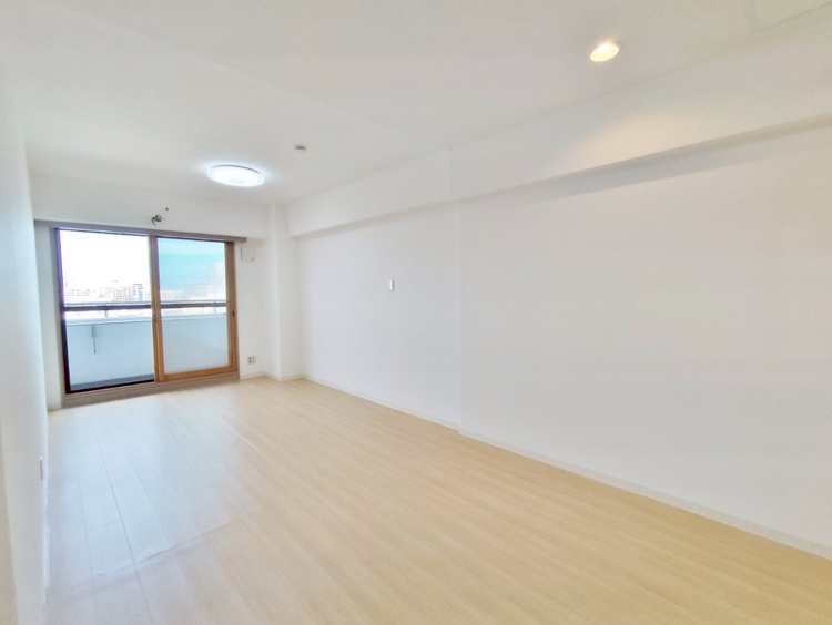 居間 飾り過ぎないシンプルな内装と偏り過ぎないデザインで統一しました。