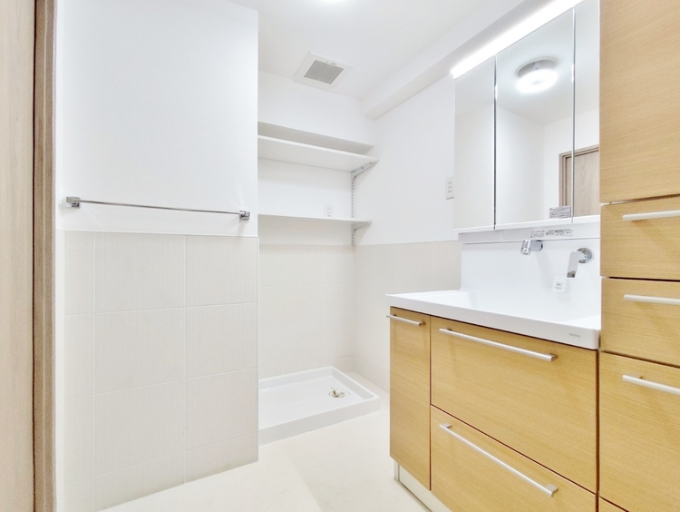 洗面 清潔感と心地よさを重視した、上質感漂うパウダールーム。