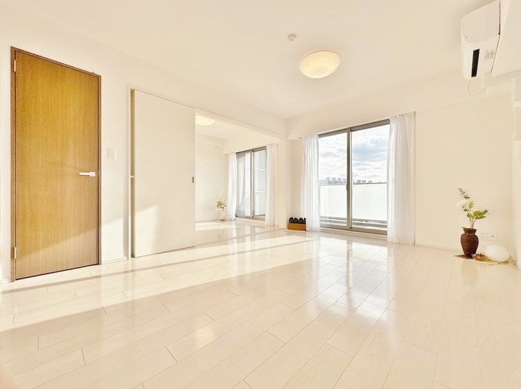 居間 「空間が織り成すひとつ先の住み心地」を演出します。