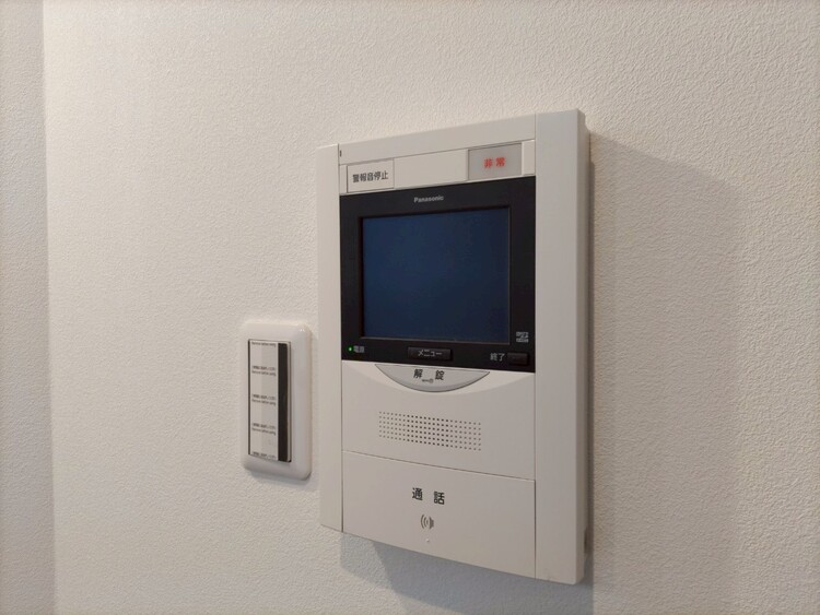 その他 誰が来てもわかる様にモニター付きインターホンを設置。