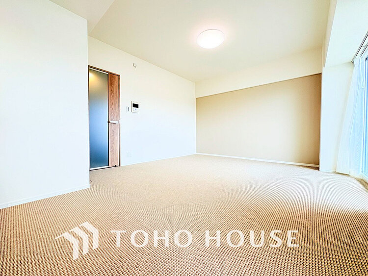 内装 上質な時間を育む暮らしのメインステージ。寛ぎとコミュニケーションを育む居心地のよい場所