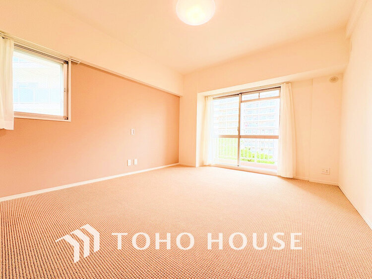 内装 1日の疲れを癒し、心地よく寛げるようゆったりとした広さをしています