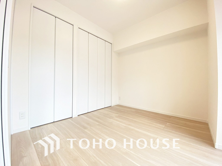 内装 シンプルですっきりとした室内は飽きのこない居心地の良い雰囲気