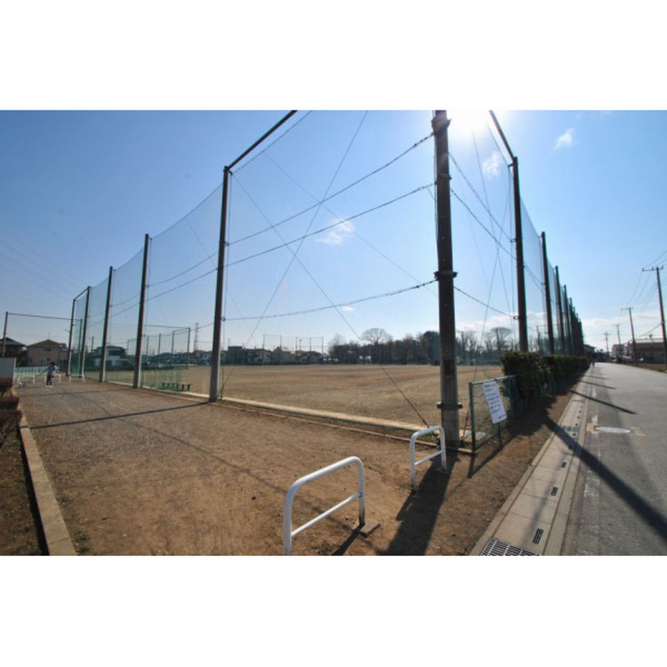 周辺 南部公共広場(約770m)