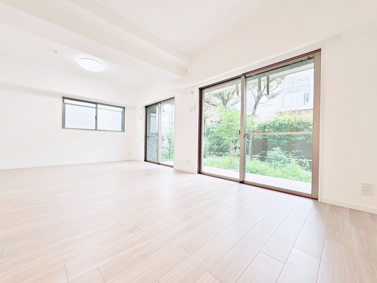 居間 豊かな居住性と、安心感を満たすクオリティが見事に調和した住空間。