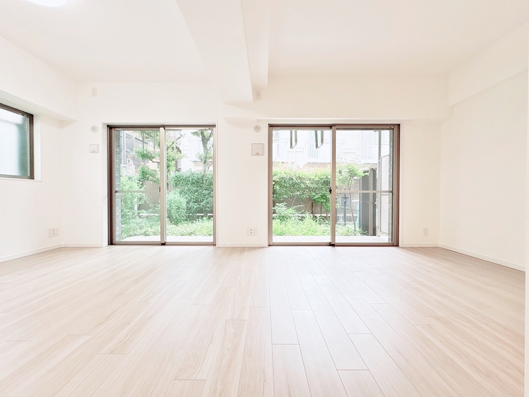 居間 飾り過ぎないシンプルな内装と偏り過ぎないデザインで統一しました。