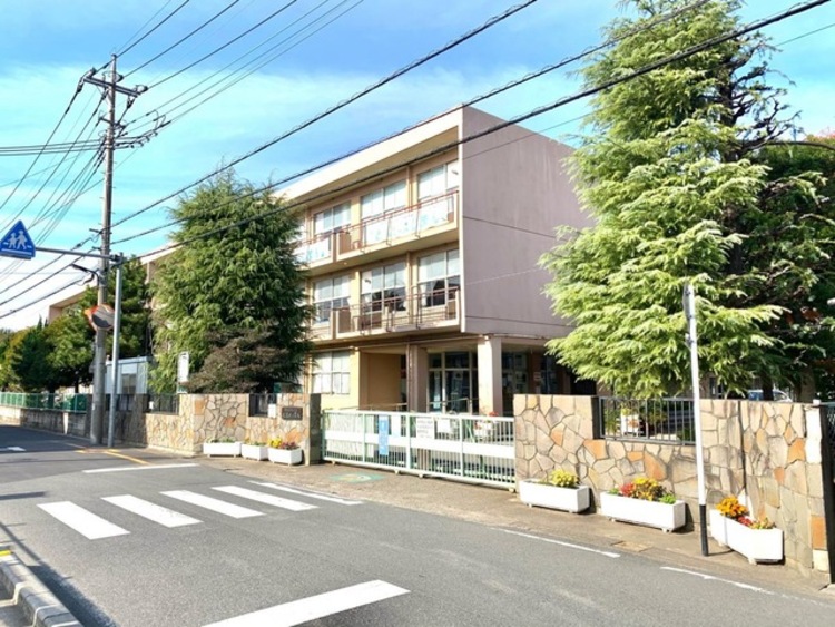 周辺 草加市立花栗南小学校