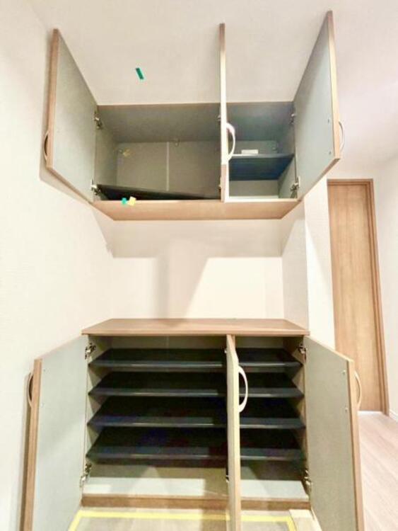 収納 大容量のシューズクローク。５人家族でも十分に収納できます。