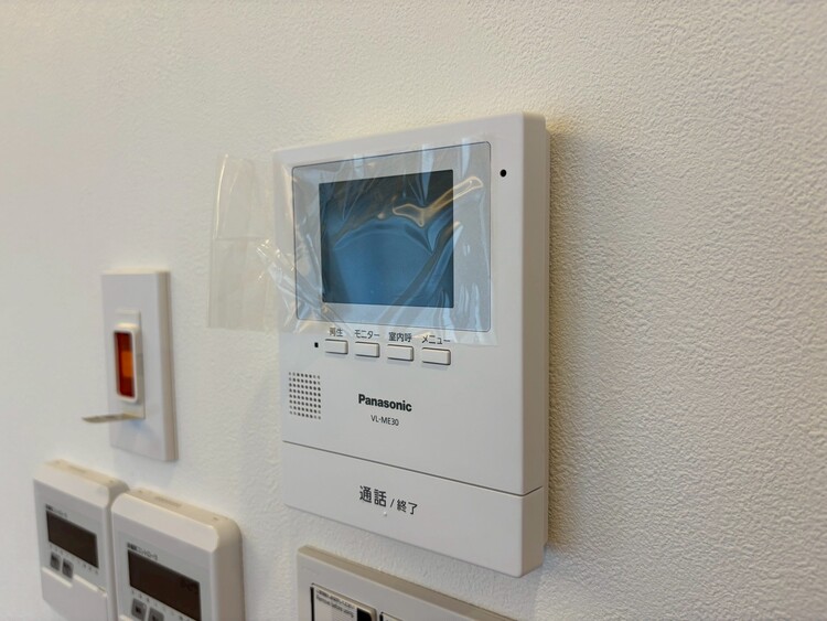 その他 誰が来てもわかる様にモニター付きインターホンを設置。