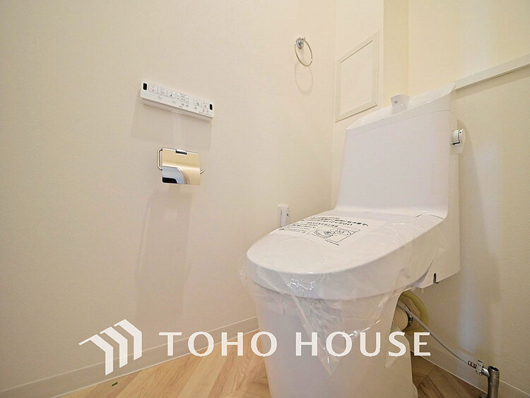 トイレ トイレには快適な温水洗浄便座付