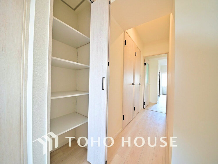 収納 廊下　収納