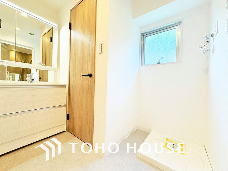 洗面 清潔感のある洗面室で朝の身支度を