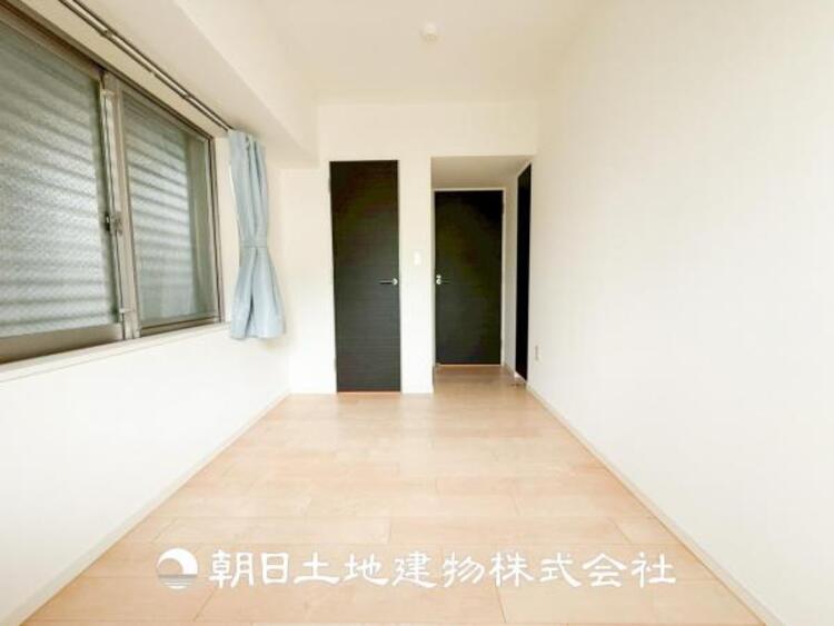 内装 【居室】設計者のセンスが求められる大切な空間だからこそ、落ち着いて過ごせる癒しと寛ぎの空間が欲しい。そんな願いを叶えました。