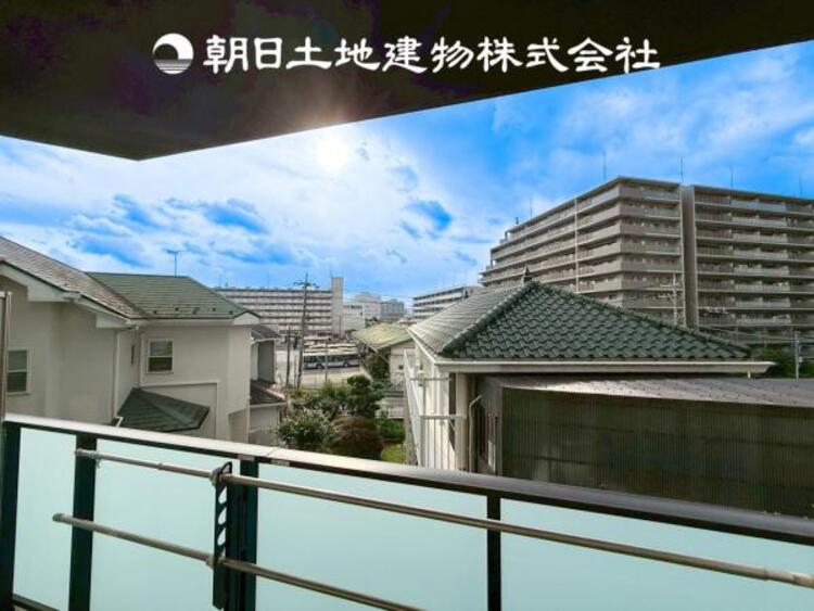 その他 【眺望】温かい太陽を感じる事ができるのは、目の前に遮るものが無いから。彼方に広がる風景が絵画のように広がります。