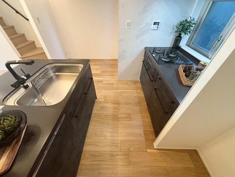 その他 開放感のあるキッチンスペース。調理をしながら、会話も弾みそうですね。