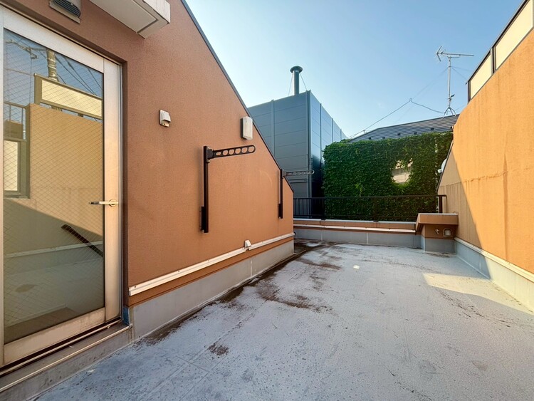 その他 朝の澄んだ空気や、夕方に吹く清々しい風を感じられるバルコニー。