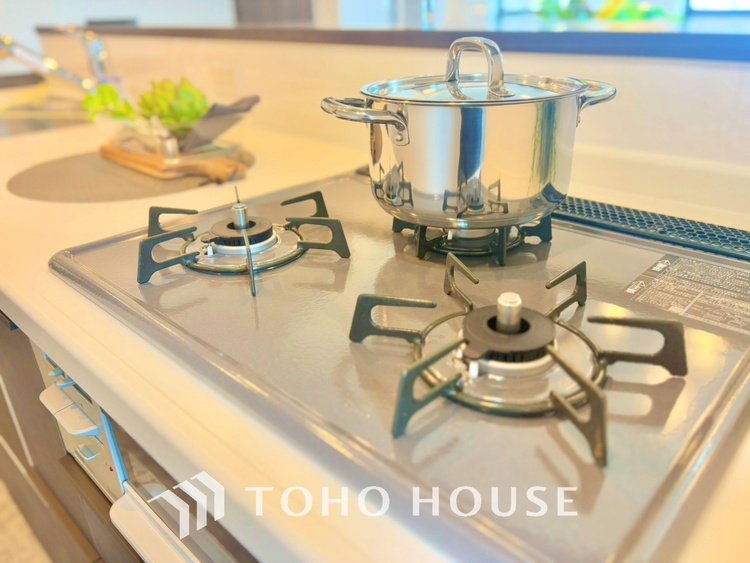 キッチン 【KITCHEN】◆家族のおはよう◆の声を笑顔で迎えてあげられるシステムキッチン。朝ごはんが楽しみでちょっと早起きしたくなるんです。