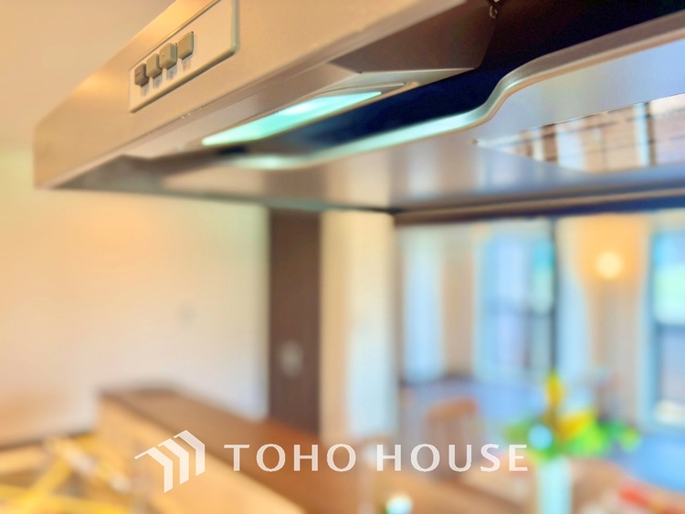 キッチン 【KITCHEN】◆ワクワク◆開放的で機能性も高いシステムキッチン。お子様は毎日のご飯にワクワク！