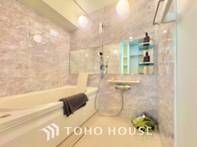 風呂 【BATHROOM】◆プライベートな空間◆simpleだからrelaxできるんです。こころもからだもキレイさっぱり。