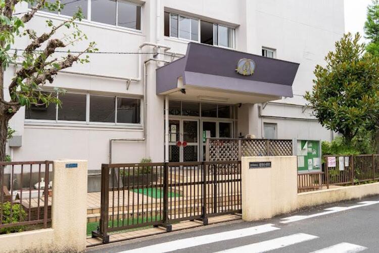 周辺 葛飾区立堀切小学校