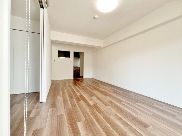 居間 快適に過ごす毎日を求めて、暮らしの中でご自身の「マイホーム」に創り上げてください。