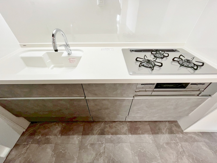 キッチン 洗練されたスタイリッシュなデザイン性と使いやすさを備えた仕様。