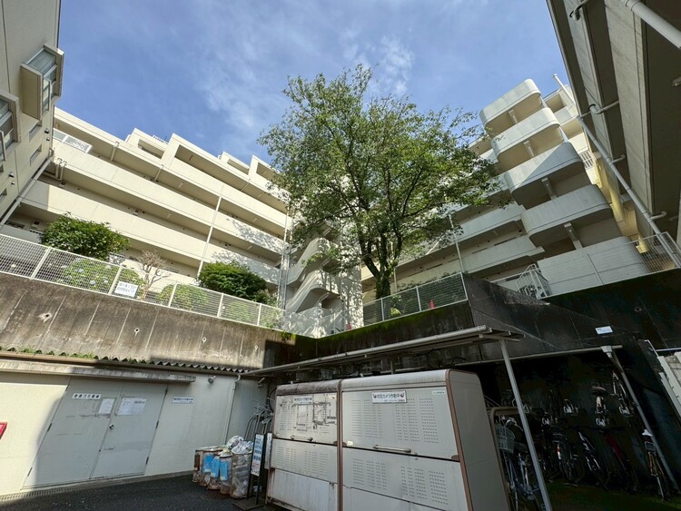 その他 ゴミ置場。綺麗に管理されております。